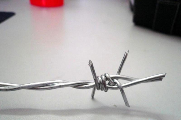 养花使用小铁丝,简易制作造型 养花使用小铁丝,简易制作造型