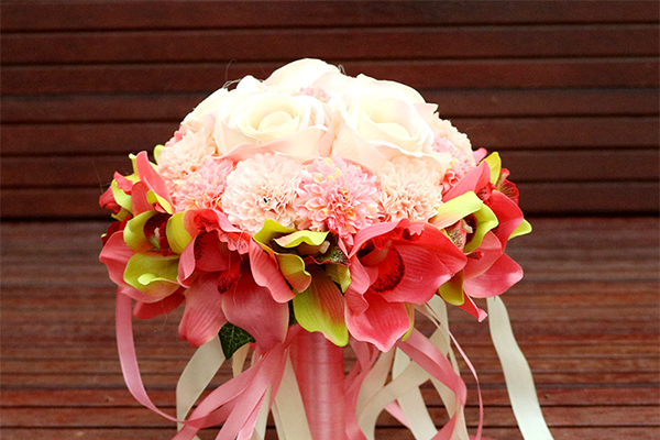 冬季结婚手捧花选择什么花好 冬季结婚手捧花选择什么花好